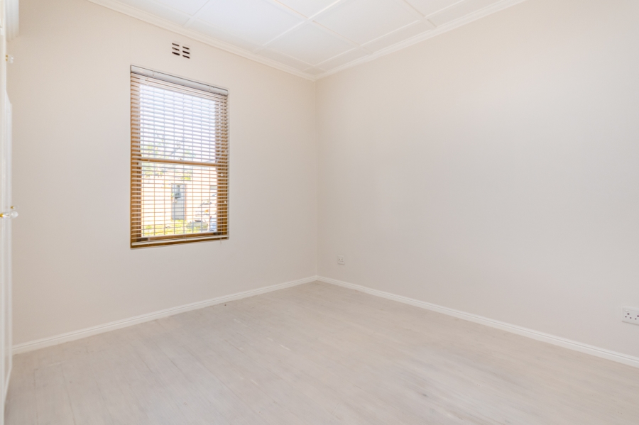 2 Bedroom Property for Sale in Claremont Western Cape
